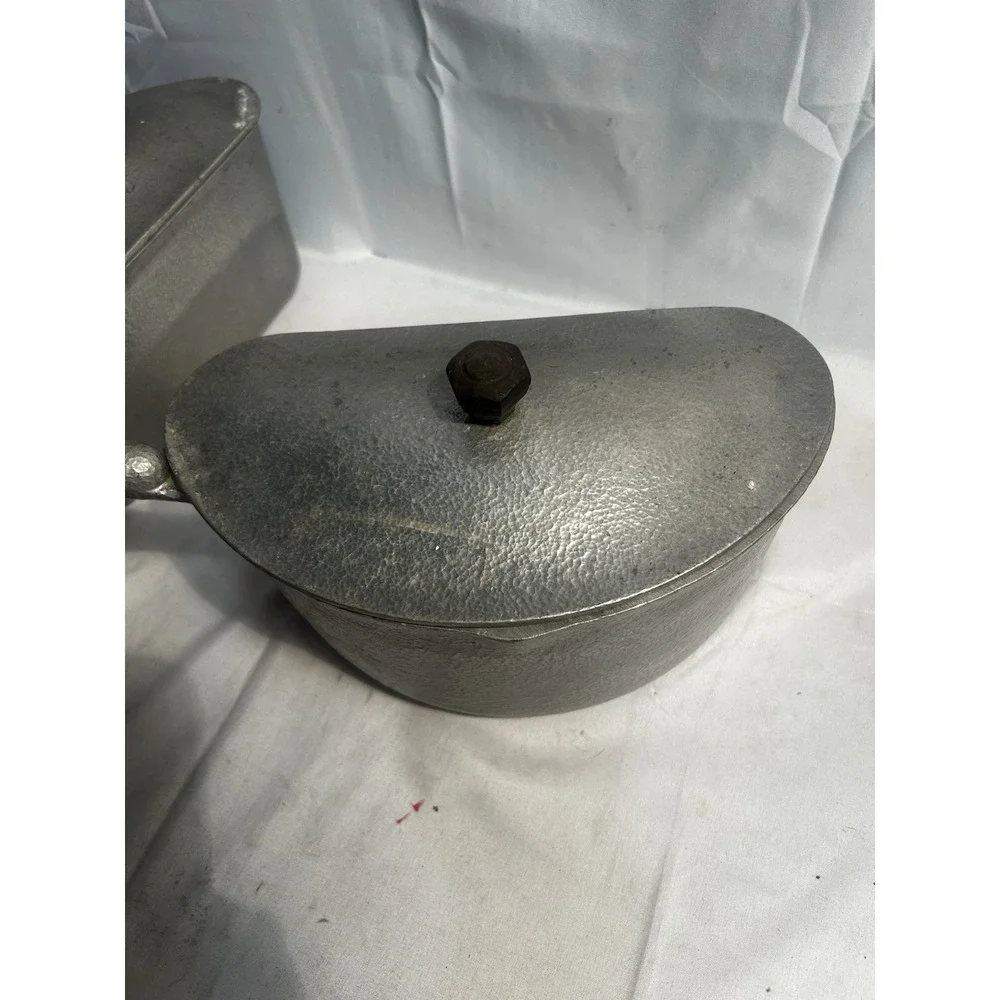 2 VINTAGE CLUB HAMMERCRAFT ALUMINUM HALF ROUND POTS WITH LIDS